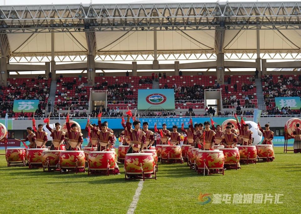 青训共建, 红旗队依次, sizin